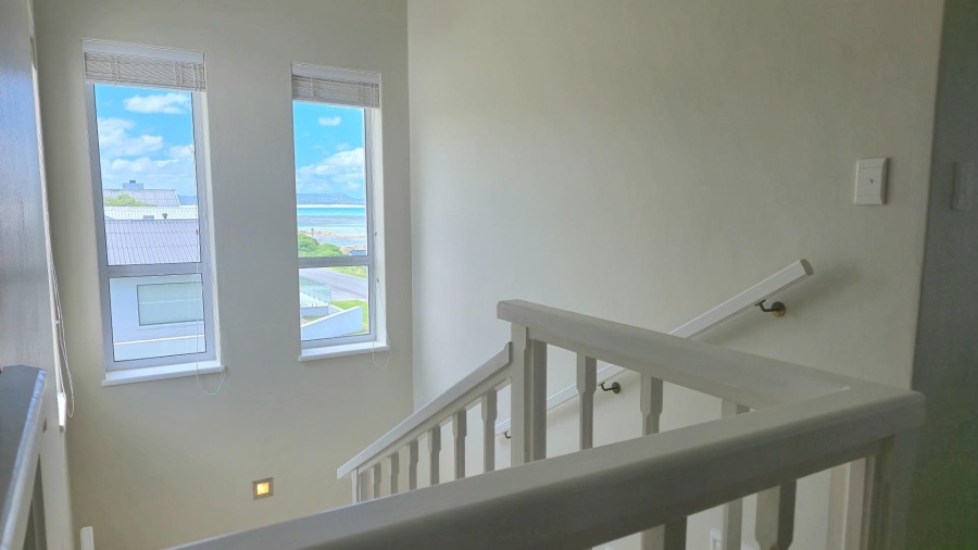 6 Bedroom Property for Sale in Franskraal Western Cape